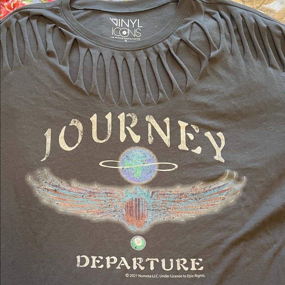 SOLD!Vinyl Icons Journey Black Graphic Tee